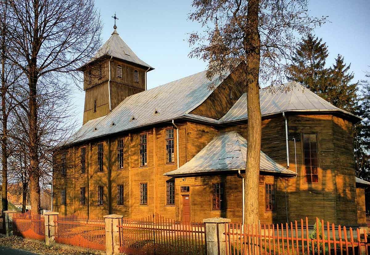 Parafia Matki Bożej Nieustającej Pomocy w Dobieszynie